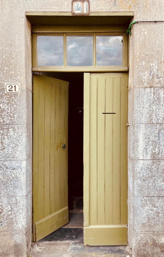 Joli Studio A Deux Pas Du Chateau Et Du Centre Vitre  Bagian luar foto